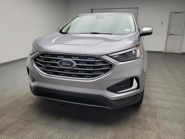 Photo of 2022 Iconic Silver Metallic Ford Edge