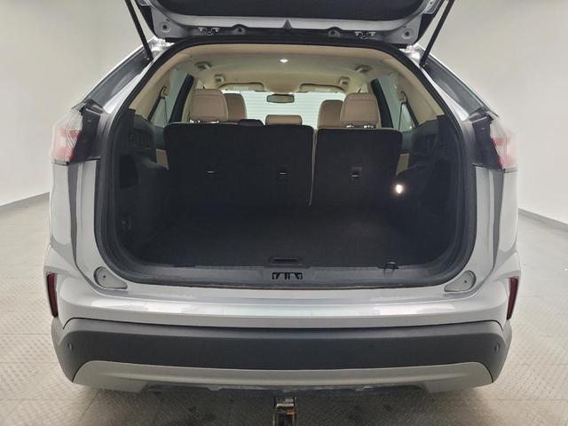 Photo of 2022 Iconic Silver Metallic Ford Edge