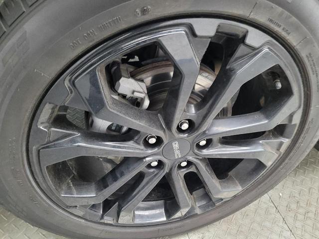 Photo of 2021 Summit White GMC Terrain