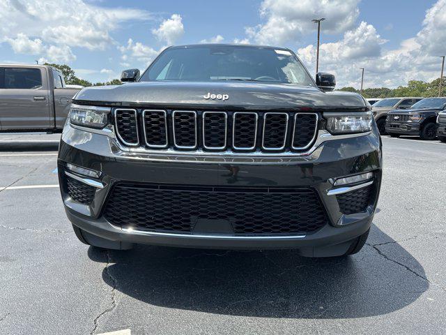 Photo of 2024 Rocky Mountain Pearlcoat Jeep Grand Cherokee