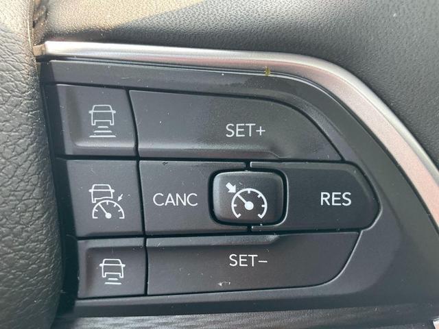 Photo of 2023 Bright White Clearcoat Jeep Grand Cherokee