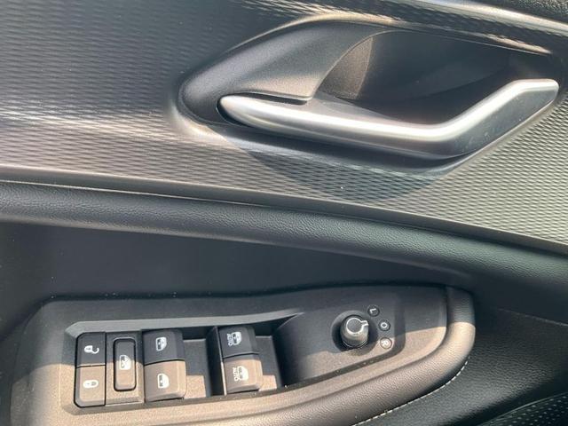 Photo of 2023 Bright White Clearcoat Jeep Grand Cherokee