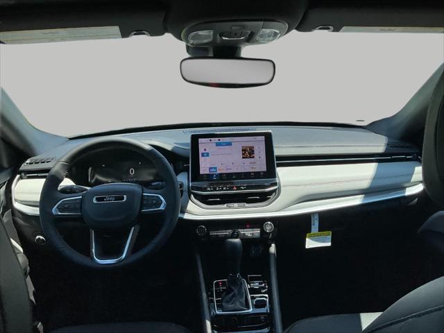 Photo of 2025 Bright White Clearcoat Jeep Compass