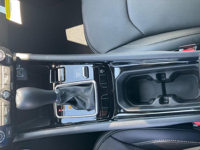 Photo of 2025 Bright White Clearcoat Jeep Compass