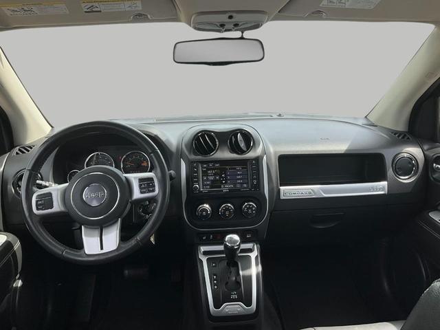 Photo of 2017 Black Clearcoat Jeep Compass