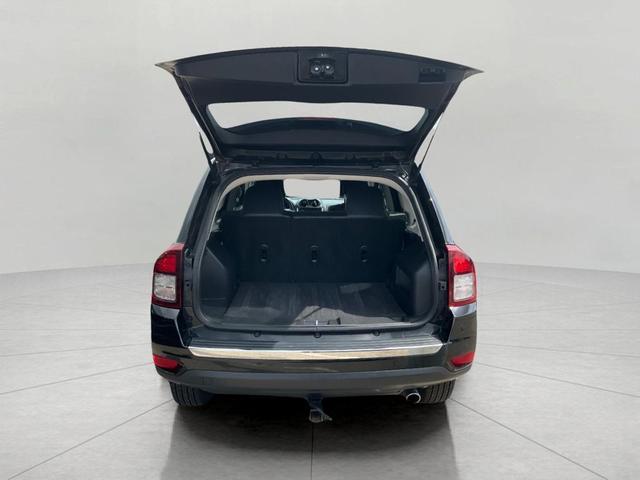 Photo of 2017 Black Clearcoat Jeep Compass