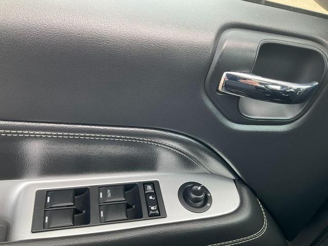Photo of 2017 Black Clearcoat Jeep Compass