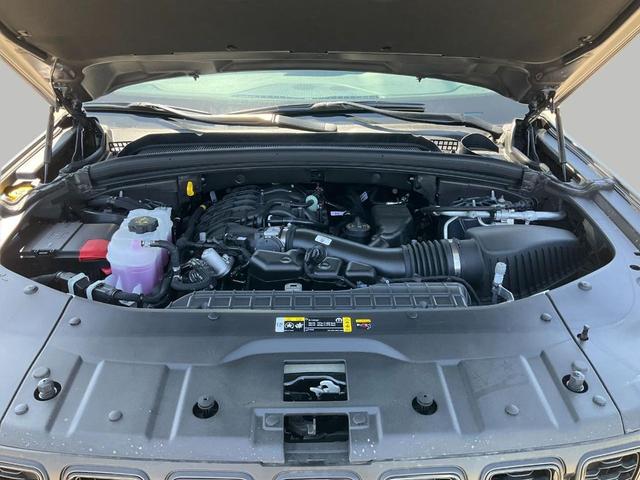 Photo of 2025 Baltic Gray Metallic Clearcoat Jeep Grand Cherokee L