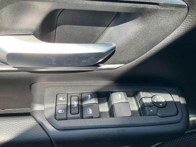 Photo of 2025 Granite Crystal Metallic Clearcoat RAM 1500