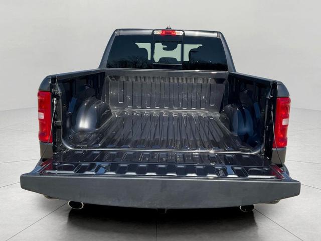 Photo of 2025 Granite Crystal Metallic Clearcoat RAM 1500