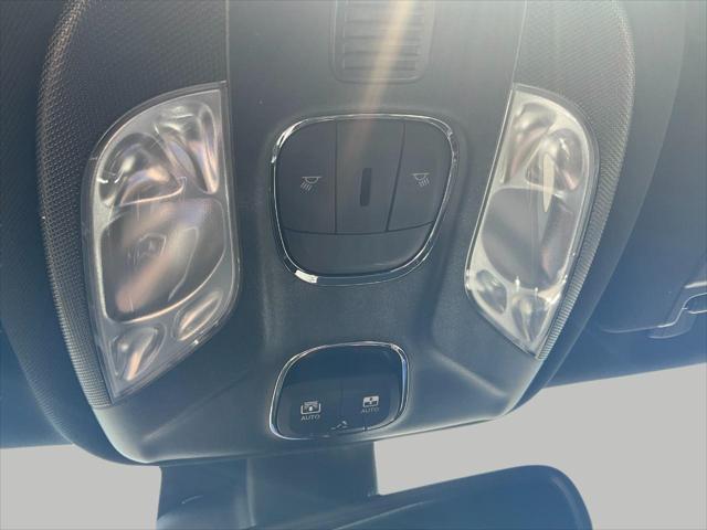 Photo of 2025 Silver Zynith Metallic Clearcoat Jeep Compass