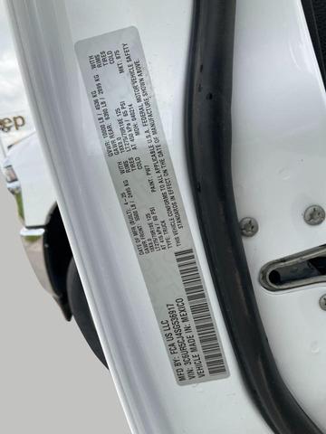 Photo of 2025 Bright White Clearcoat RAM 2500