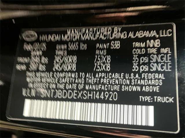 Photo of 2025 Phantom Black Hyundai SANTA CRUZ