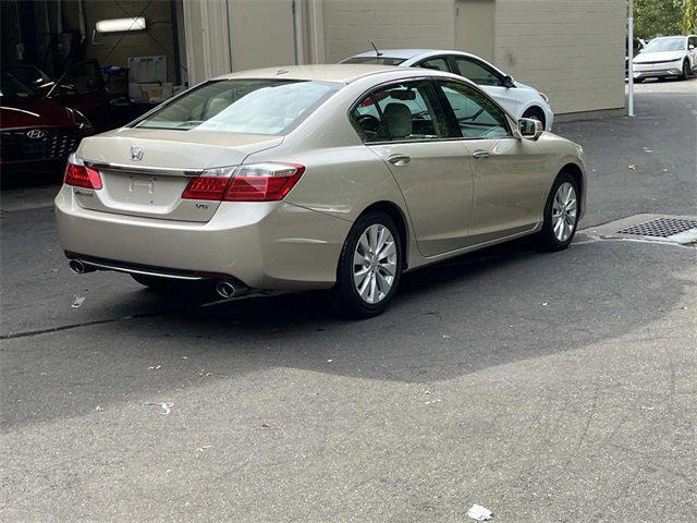 Photo of 2014 Gold Honda Accord