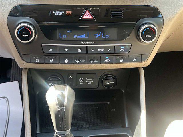 Photo of 2020 Cream White Hyundai TUCSON