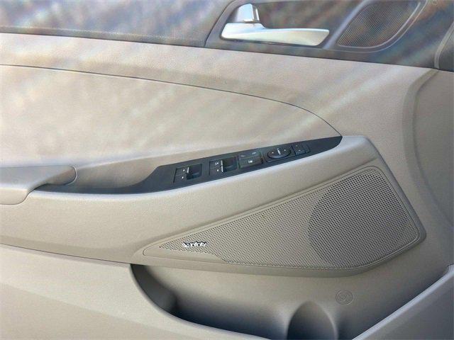 Photo of 2020 Cream White Hyundai TUCSON
