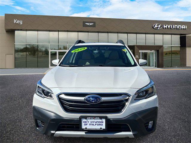 Photo of 2020 Crystal White Pearl Subaru Outback