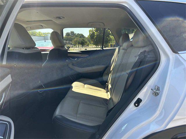 Photo of 2020 Crystal White Pearl Subaru Outback