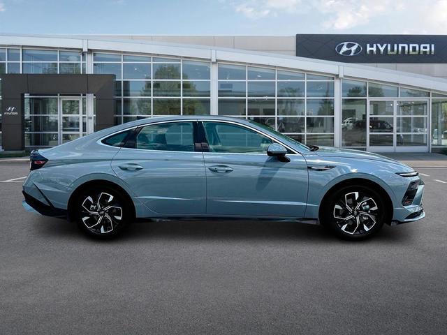 Photo of 2024 Transmission Blue Hyundai SONATA