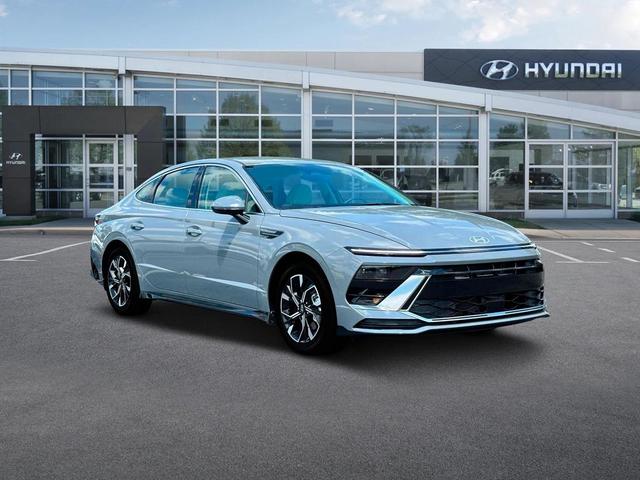 Photo of 2024 Transmission Blue Hyundai SONATA