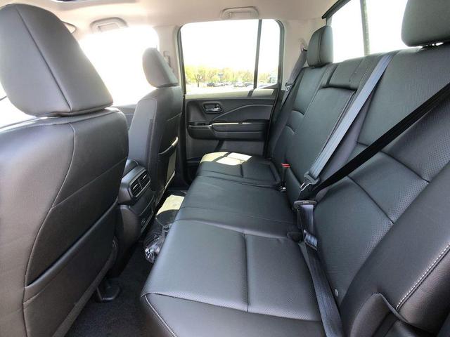 Photo of 2025 Sonic Gray Pearl Honda Ridgeline