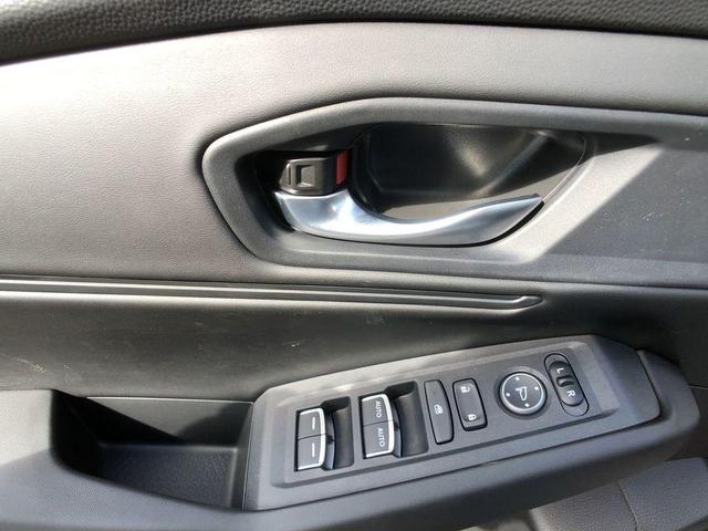Photo of 2025 Canyon River Blue Metallic Honda Accord