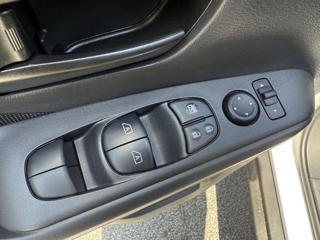 Photo of 2025 Fresh Powder Nissan Kicks