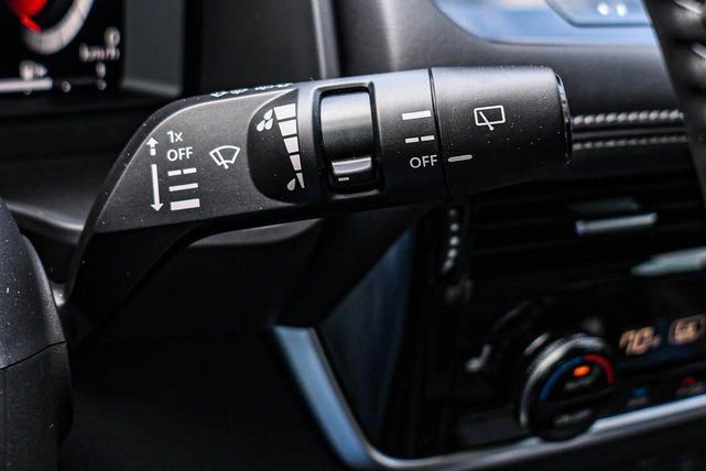 Photo of 2025 Everest White Pearl/Super Black Nissan Rogue