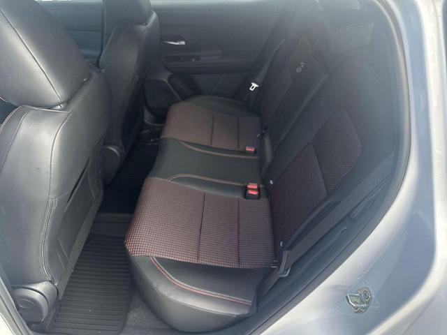 Photo of 2025 Aspen White Tricoat Nissan Kicks