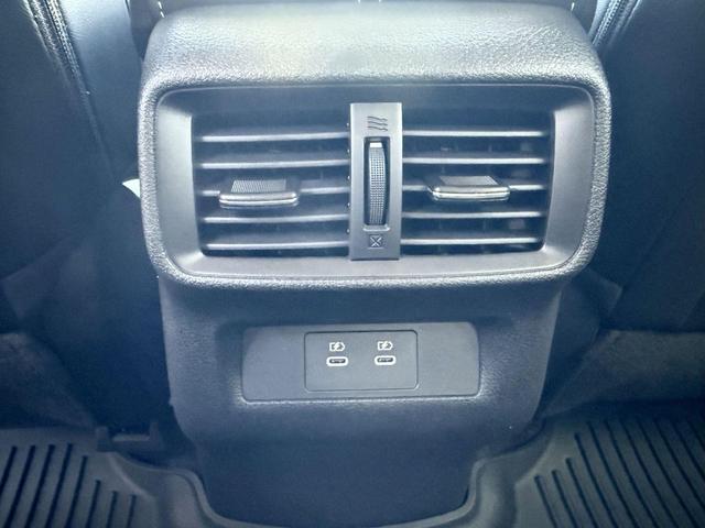 Photo of 2025 Everest White Pearl Tricoat Nissan Murano