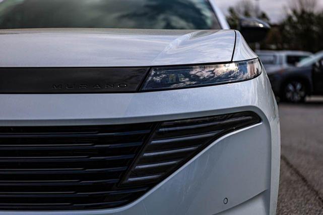 Photo of 2025 Everest White Pearl Tricoat Nissan Murano