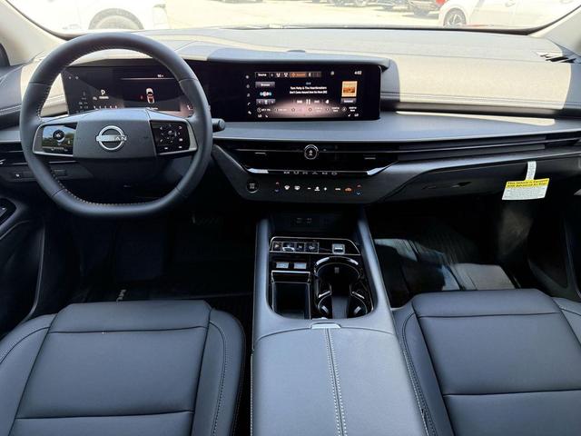 Photo of 2025 Everest White Pearl Tricoat Nissan Murano
