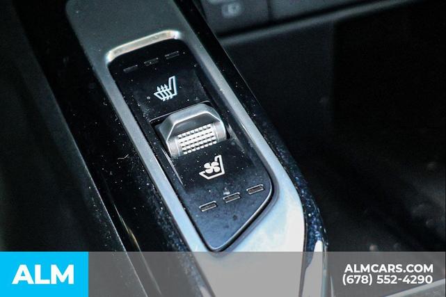 Photo of 2021 Ebony Black Kia Sorento