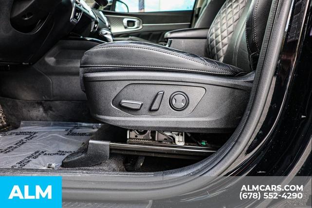 Photo of 2021 Ebony Black Kia Sorento