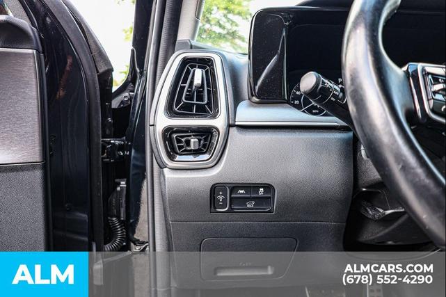 Photo of 2021 Ebony Black Kia Sorento