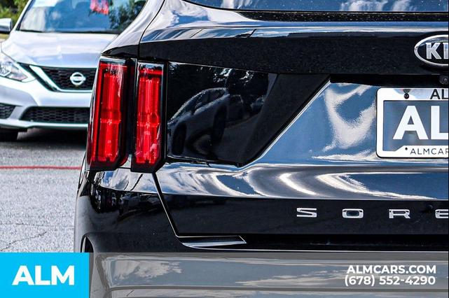 Photo of 2021 Ebony Black Kia Sorento