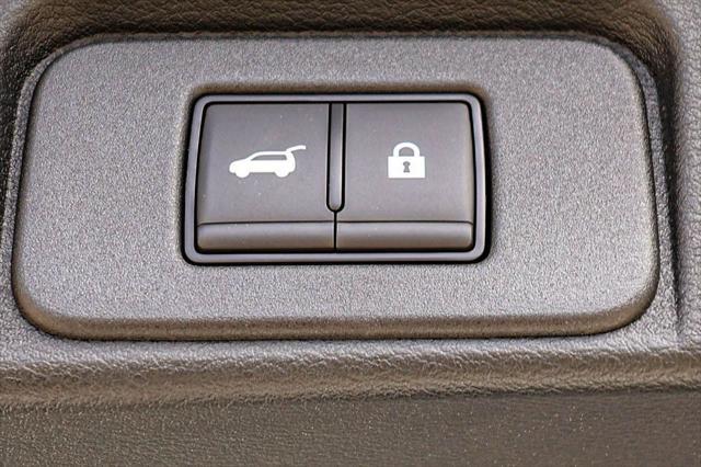 Photo of 2025 Everest White Pearl Nissan Rogue