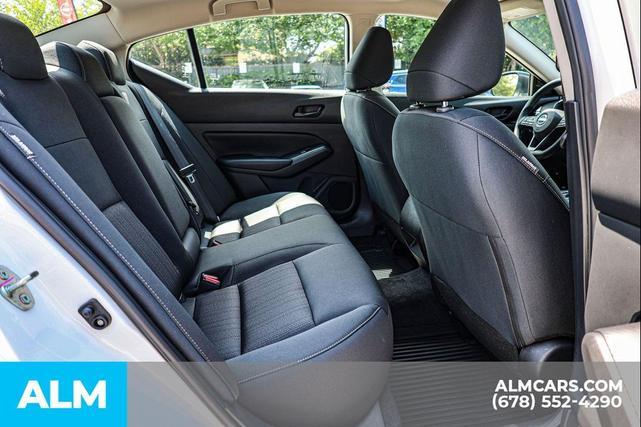 Photo of 2025 Glacier White Nissan Altima