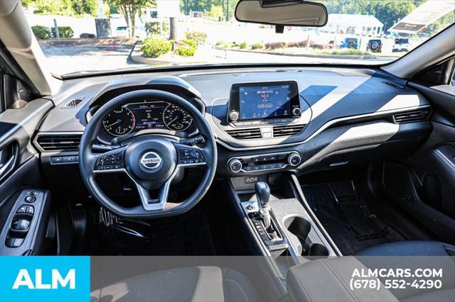 Photo of 2022 Gun Metallic Nissan Altima