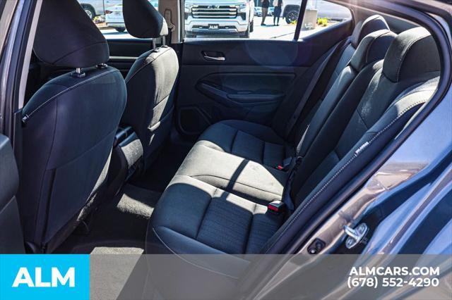 Photo of 2022 Gun Metallic Nissan Altima