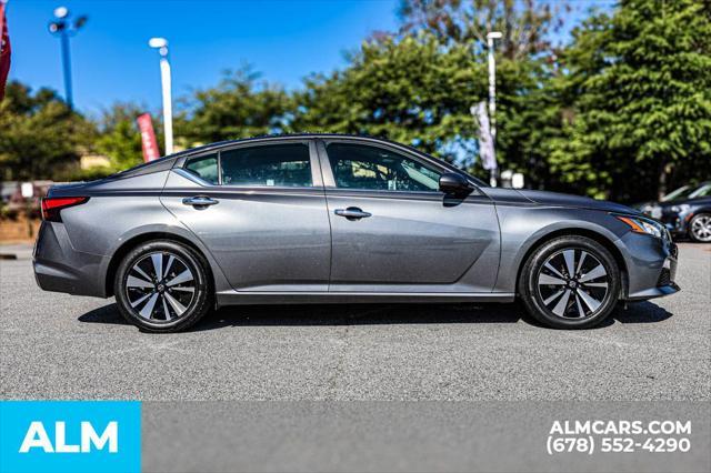 Photo of 2022 Gun Metallic Nissan Altima
