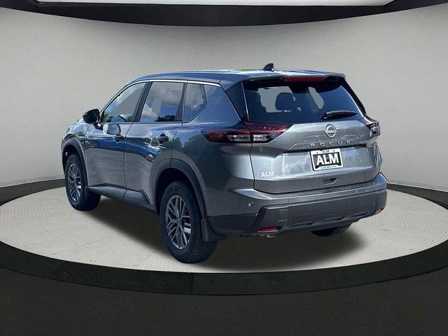 Photo of 2025 Gun Metallic Nissan Rogue
