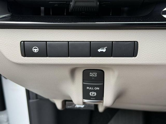 Photo of 2025 Everest White Pearl Tricoat Nissan Murano