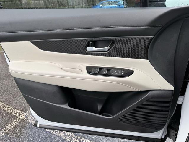 Photo of 2025 Everest White Pearl Tricoat Nissan Murano
