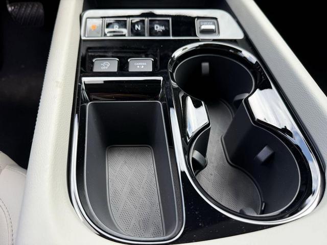 Photo of 2025 Everest White Pearl Tricoat Nissan Murano