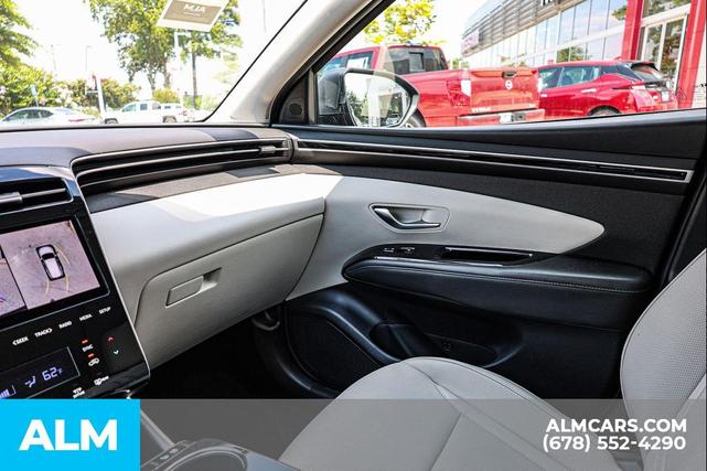 Photo of 2024 Black Pearl Hyundai TUCSON