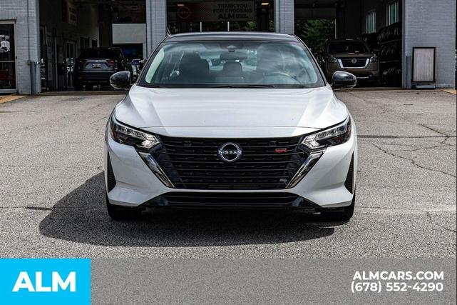 Photo of 2025 Aspen White Tricoat/Super Black Nissan Sentra