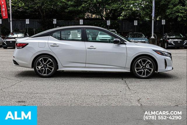 Photo of 2025 Aspen White Tricoat/Super Black Nissan Sentra