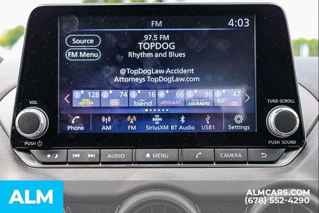 Photo of 2025 Aspen White Tricoat/Super Black Nissan Sentra