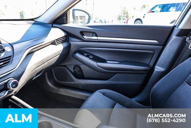 Photo of 2023 Brilliant Silver Metallic Nissan Altima